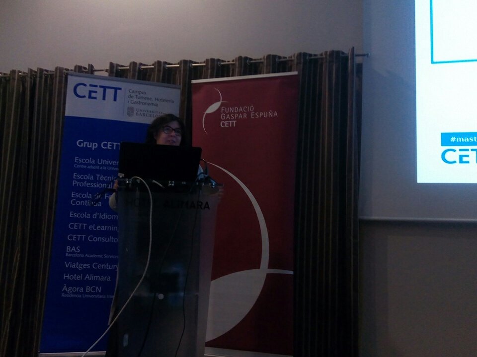 Capamarbcn's tweet photo. Interessant #masterclasscett sobre enprenedoria turistica al @CETT_UB, ara amb Marta Santamaria de @SEGITTUR https://t.co/BeNvJ2EA8m