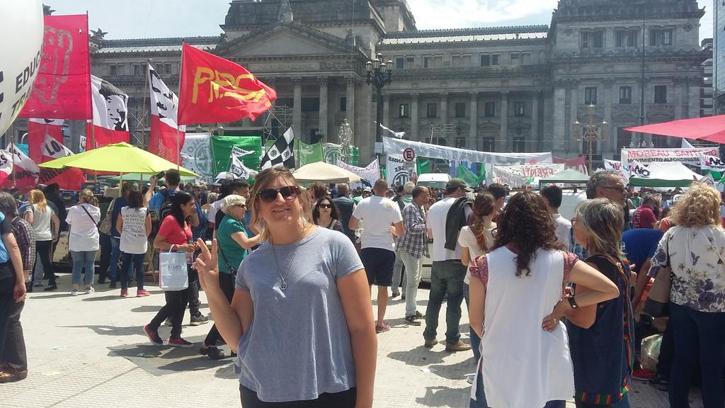 Paula_G83's tweet photo. Porque los derechos adquiridos se defienden cuando quieren ser arrebatados #NoEsReformaEsAjuste https://t.co/QoSftcK1TS