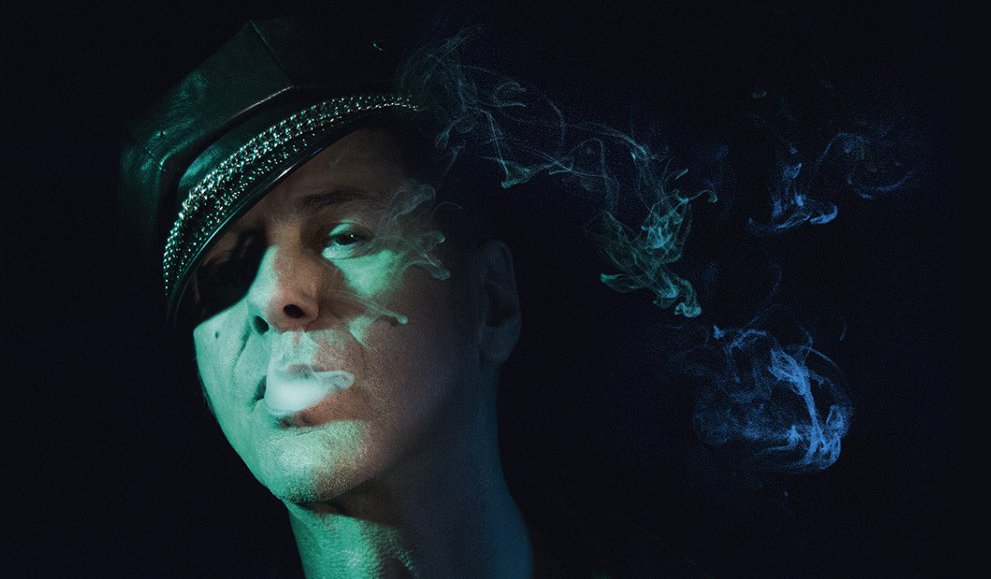 42rpm's tweet photo. Etienne Daho, Blitz : Cover Story sous les bombes https://t.co/iG2UnbjQhV https://t.co/BEfrpcHFzS