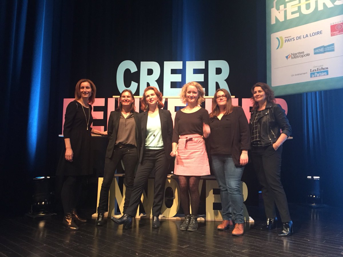 SandrineSCC's tweet photo. Très beau moment de partage et de d’authenticité avec les #speakers #femmes #entrepreneures du #SDN2017 #rolemodel #numérique @sdentrepreneurs @Evecheg https://t.co/2Vabp0DKlV