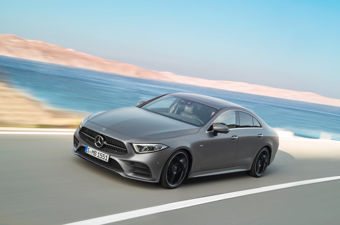 DaimlerTruck's tweet photo. What a car - what a design: 
The new #Mercedes-Benz CLS.
Pioneering the new design idiom with reduced lines and clear contours.
#HotAndCool #Daimler https://t.co/sBnG1yTSYN