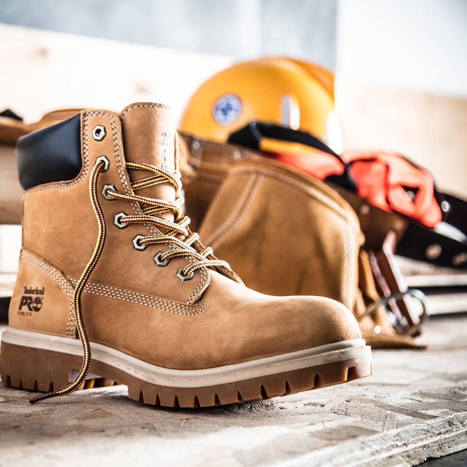 TimberlandPRO's tweet photo. Built specifically for Women on the worksite #TimberlandPRO #DirectAttach https://t.co/o7pDIQYigU