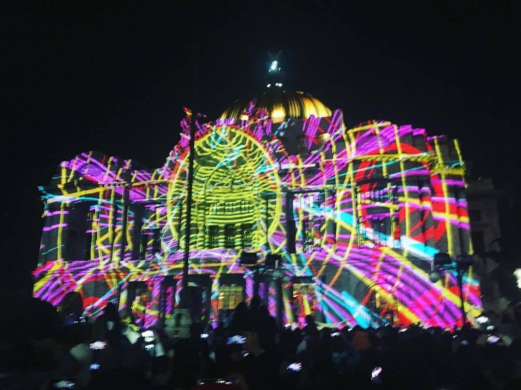 pepeyanez's tweet photo. Bellas Artes at night. #filux2017 https://t.co/7CHb6oyjrL https://t.co/DQidfsYHzc