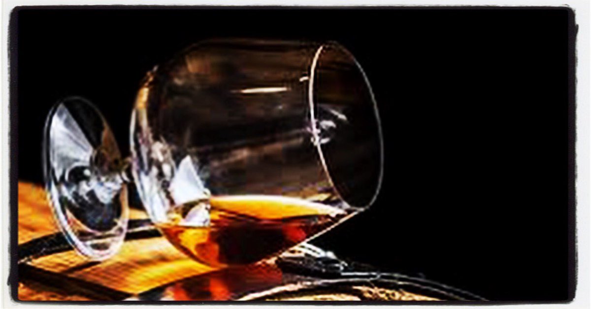 LemonBites's tweet photo. Excited to be learning lots about Cognac with @MichelleBrachet and the @GuildFoodWriter tomorrow 😋#cognac #cognacdrinks #cognacfrance #France #citrusnotes https://t.co/rcSchXiuPv
