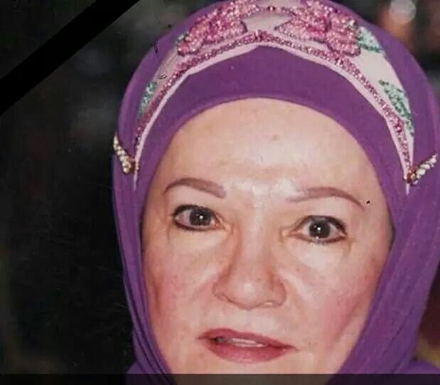 basmasaber24's tweet photo. #شاديه
دا مهما كان الجمال مسيرو بكره يروح💔
فتوش❤ربنا يرحمها❤ https://t.co/77mzdUeG46