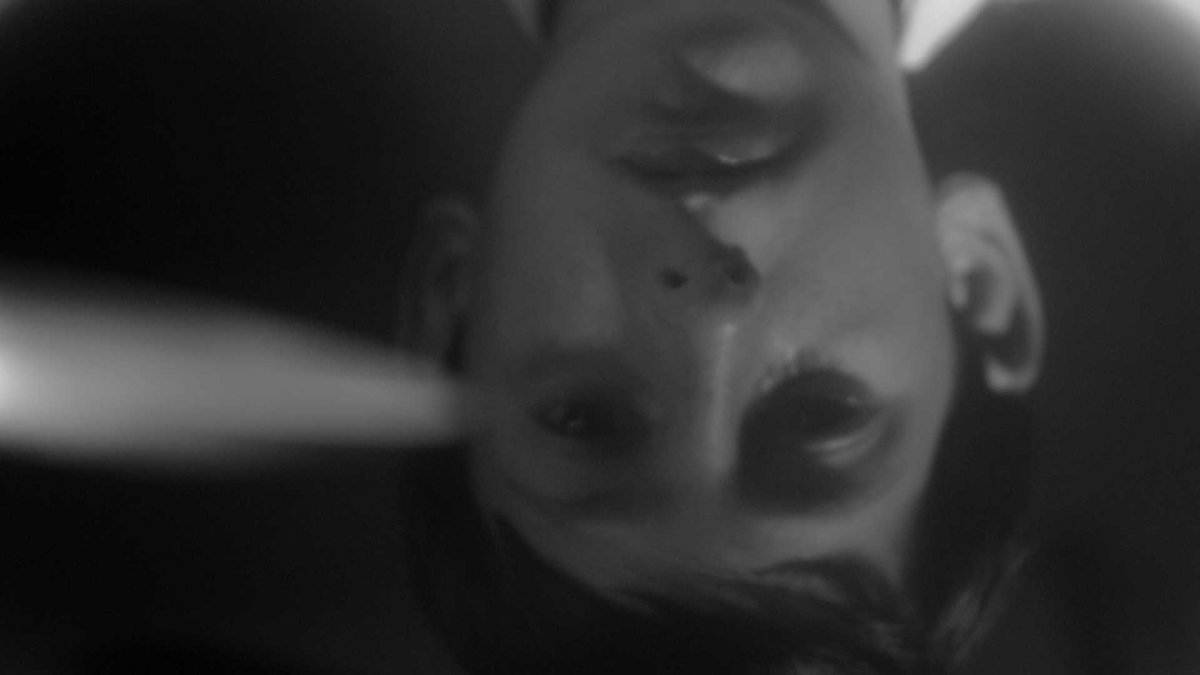 Hoy es la última función de #OjosdeMadera en <a href="/LIFECinemasuy/">Life Cinemas</a> 21 a las 22:20 pero ATENTOS 🤡
Mañana y hasta el domingo estamos en la Nelly Goitiño a las 17:00 y 21:50
Anticipadas en Tickantel
#OjosdeMadera 🏃‍♂️el mundo ominoso y perturbador de Victor.
👉tinyurl.com/y7p6986z