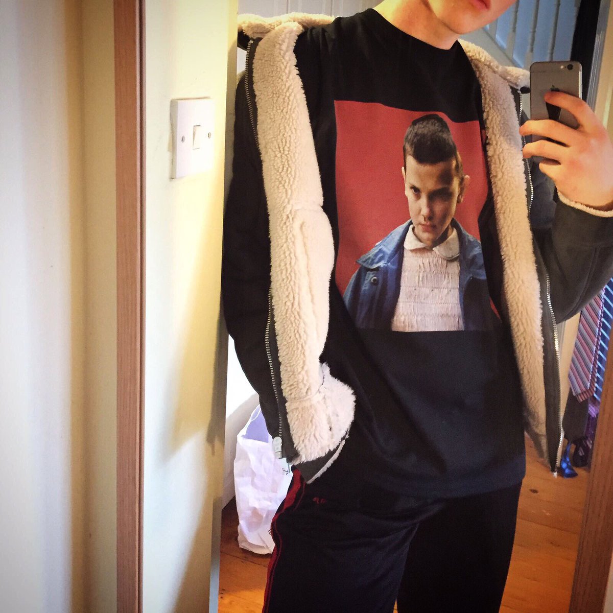 jookaproduction's tweet photo. *LIMITED DAY 1 STRANGER TEES*👽
https://t.co/O0HpycutAb
#theactivecloud #strangerthings https://t.co/rjr2cs87gX