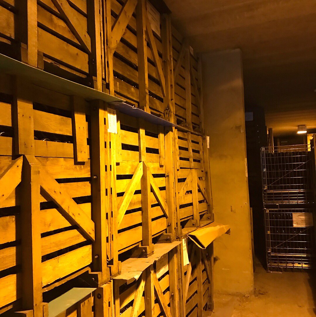 SolentHotel's tweet photo. Today Steve the hotel GM and key F&amp;D team members today visited @Hambledonwine for a tour of the vineyard and experienced both wines and knowledge #Hambledonwines #wines #vineyard #sparklingwine #thwaites #local #winelover #WineWednesday https://t.co/SYY7PcOfuT