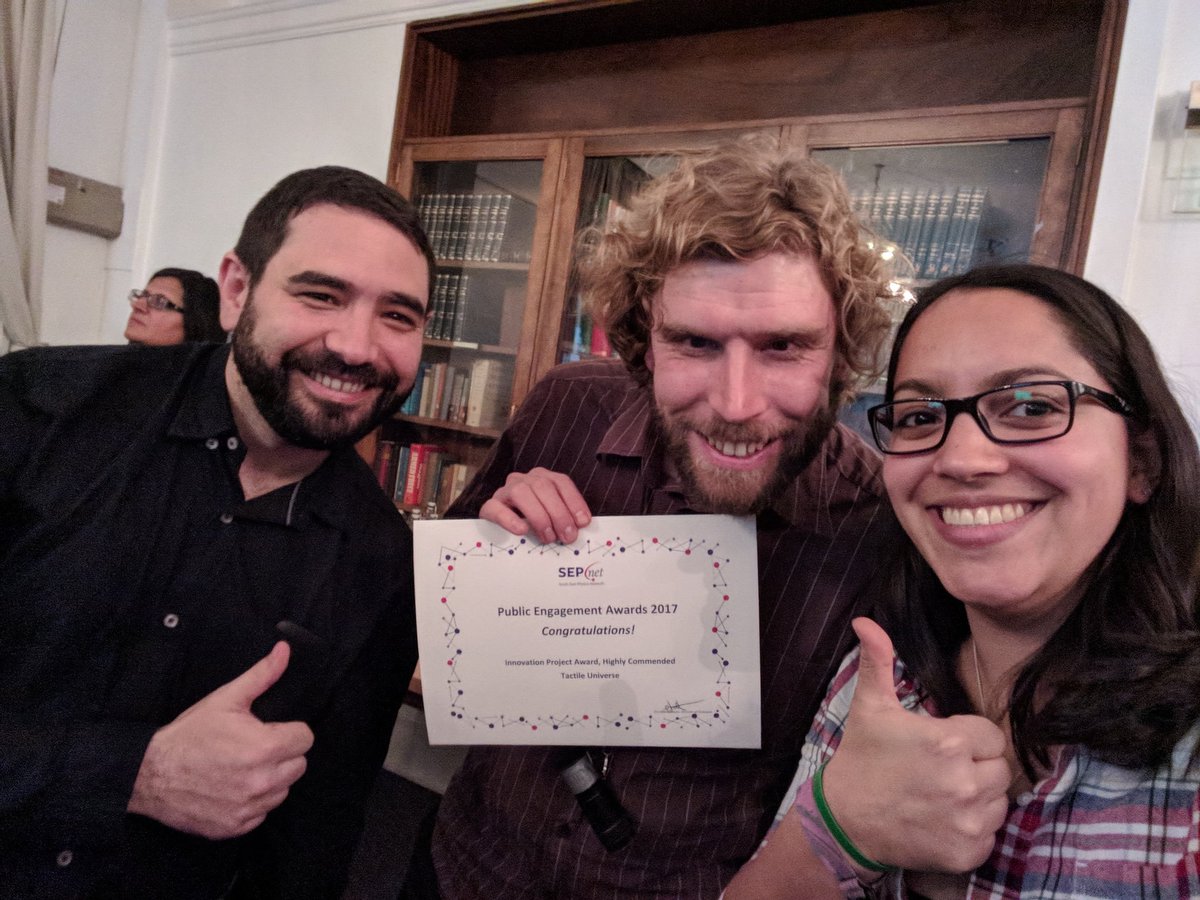 And here's the obligatory selfie of <a href="/ColemanKrawczyk/">Coleman Krawczyk</a>, <a href="/coffee_samurai/">CoffeeSamurai</a> and <a href="/jen_gupta/">Dr Jen Gupta</a> with our <a href="/SEPhysics/">SouthEastPhysics</a> highly commended certificate!