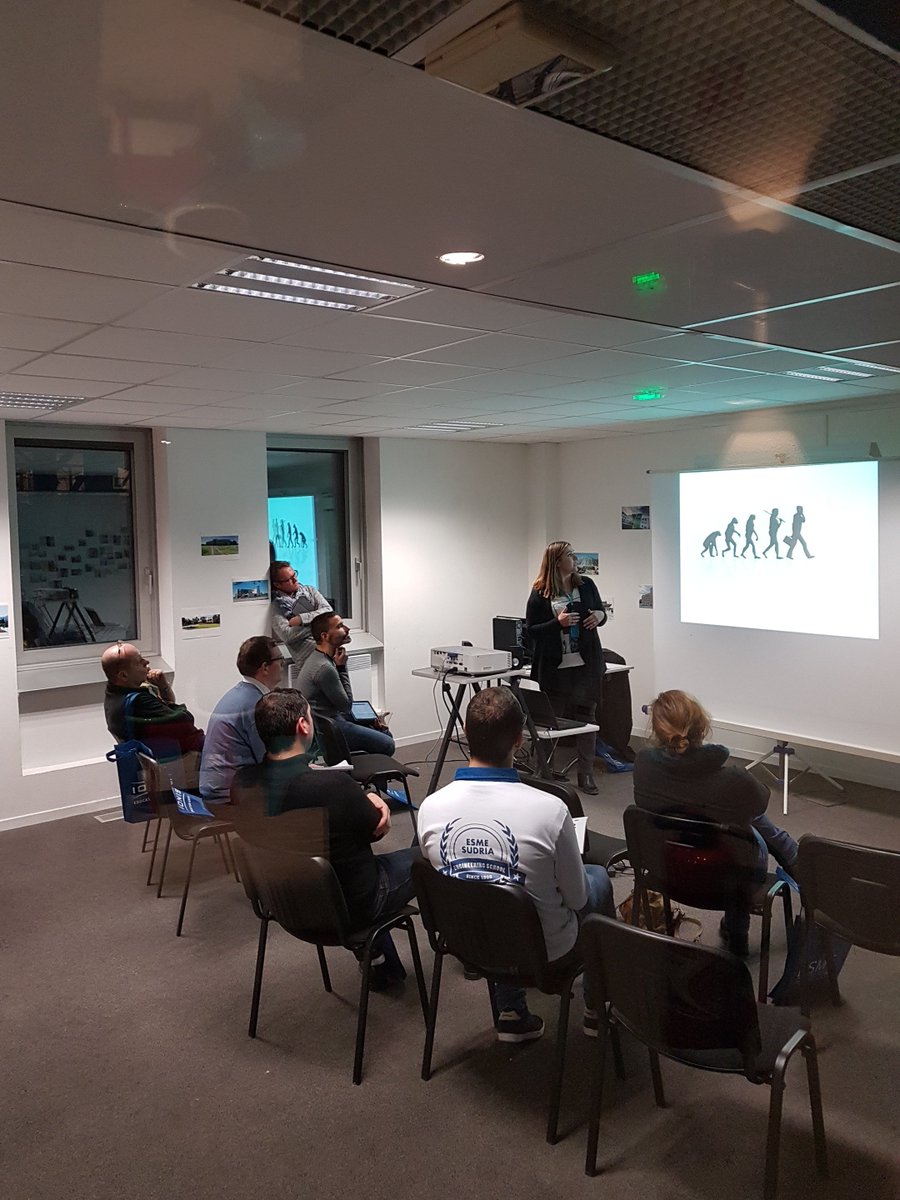 Johan_V_59's tweet photo. @ESMEsudria #Lille @SNCF_Digital #intelligencecollective #Management Nous accueillons le Forum #innovation de la #SNCF division matériel. Ateliers  #KIABI #decathlon #CUB #groupeherve #ANEO #clubimp3D #SNCF https://t.co/kBqWcWMr2o