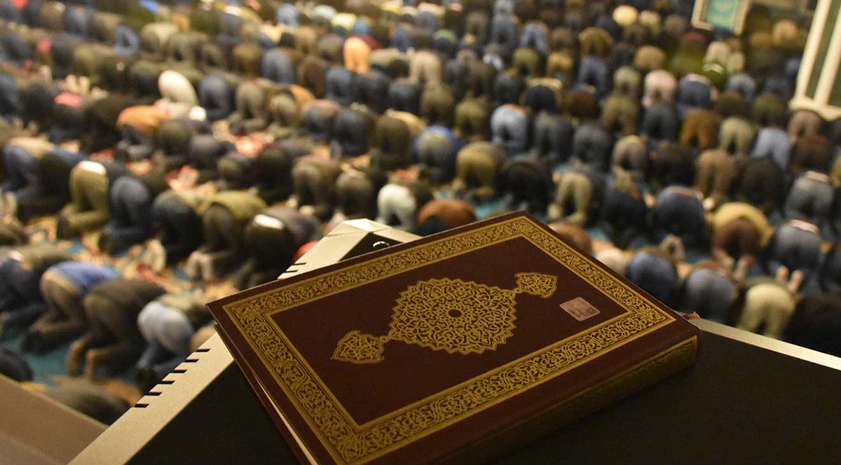 trthaber's tweet photo. Tüm yurtta vatandaşlar, Hazreti Muhammed'in dünyaya geldiği gün olarak kutlanan #MevlidKandili dolayısıyla camileri doldurdu.

https://t.co/f5R3EXS2n0 https://t.co/n8MX3oF7LJ