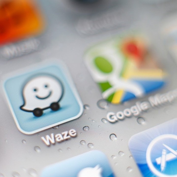 socialbizznet's tweet photo. ¿Sabías que ahora le podés preguntar tu camino a Waze con tu voz? #tecnología #Waze https://t.co/uCyMQcJ28e