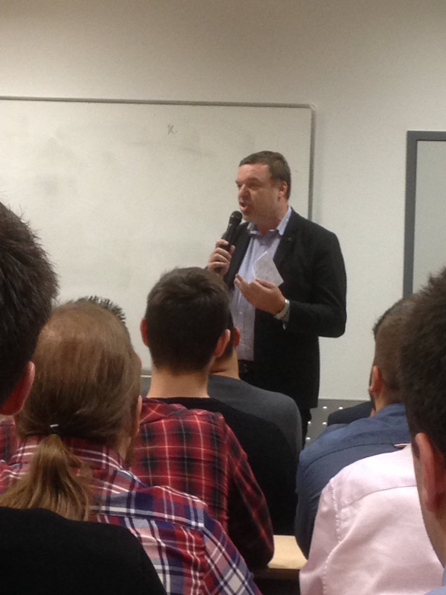 HDeboey's tweet photo. Xavier Prevost, Directeur de l'efficacité Auchan Retail et parrain de la 1ère promo #UDev_CGI Nord félicite les étudiants pour leur choix de carrière et la diversité des métiers et technologies qui les attendent @CGI_FR @cgirecrute_fr https://t.co/xGjBxHiZIm