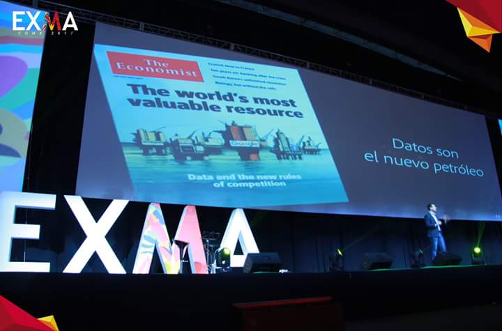 ExmaMexico's tweet photo. “Las experiencias son el nuevo corazón de las empresas.” 
-Douglas Montalavo

¡Excelente conferencia! #EXMACDMX2017 https://t.co/xDI4DpifCu