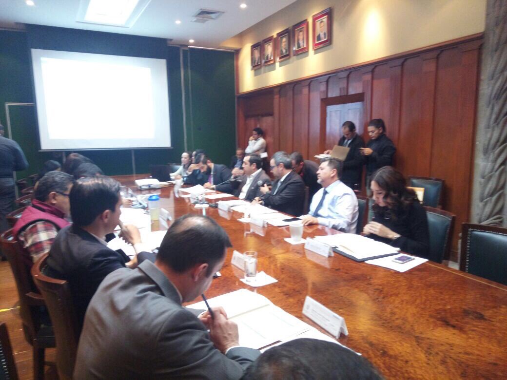 zoilagtez's tweet photo. En sesión del Comité Técnico del Fideicomiso #CUSMAX se aprobaron las primeras licitaciones para obras que se propusieron en todo el municipio. https://t.co/Nmyytdje95