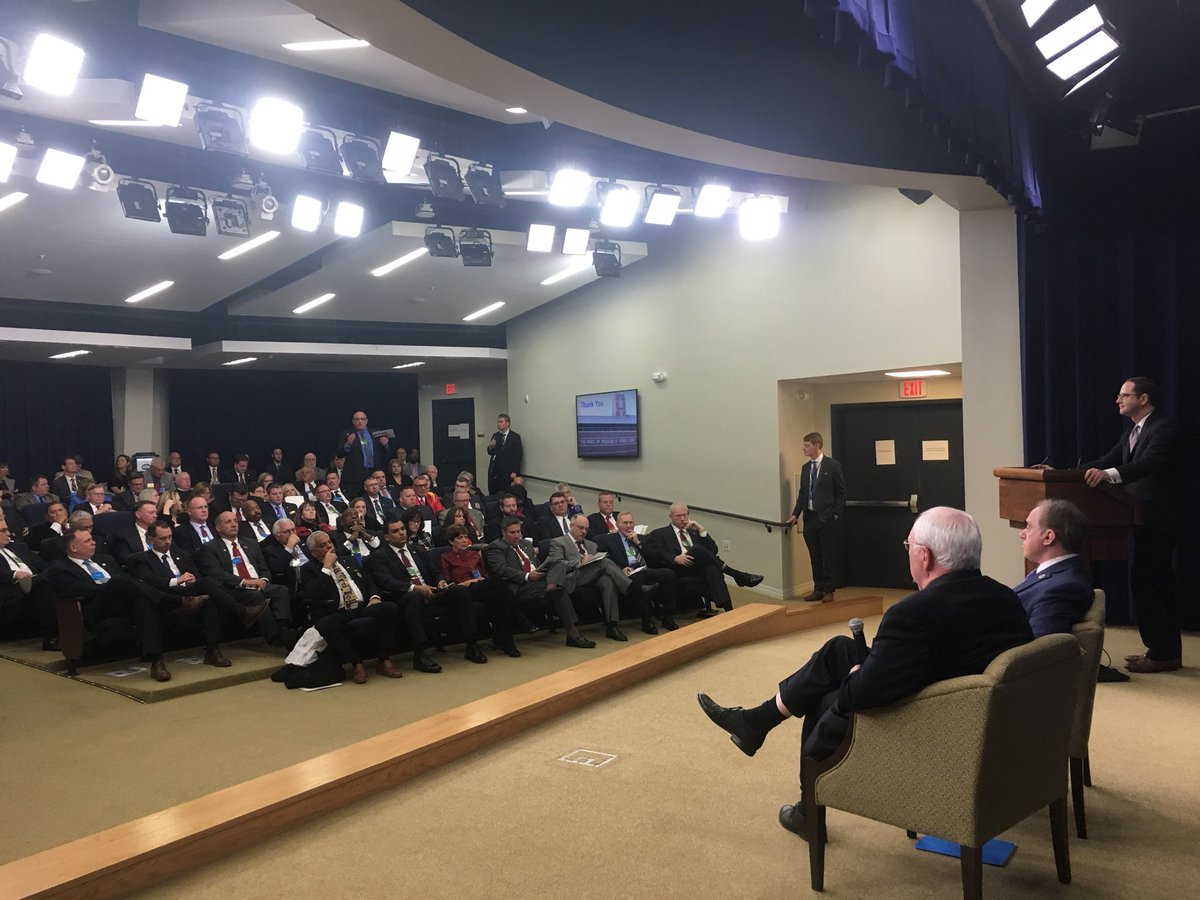 Joined a great group of state and local leaders in the #Veteran community at the <a href="/WhiteHouse/">The White House</a> as they begin an afternoon of discussions on how we can best care for our nations #Veterans. #VeteransandMilitaryFamiliesMonth #HonoringVets