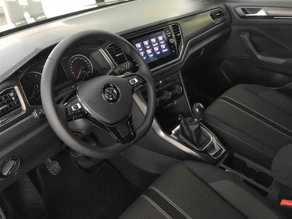 VWGilauto's tweet photo. NUEVO VOLKSWAGEN T-ROC. Ven ya a conocerlo a NUESTRA EXPOSICIÓN y configúralo a tu gusto. ¿Te animas? #Volkswagen #Gilauto #Granada https://t.co/V41jpzcj9R