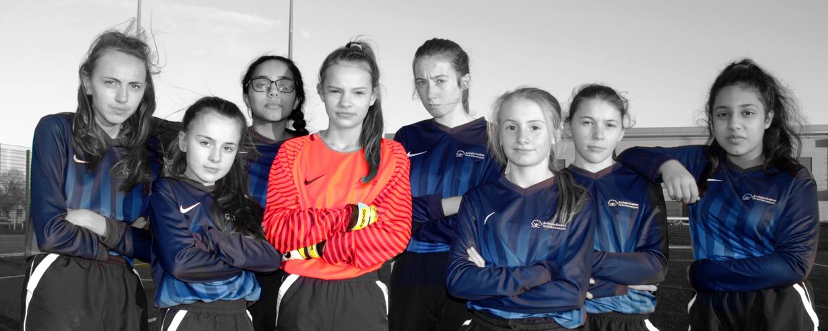 <a href="/DaniellePDevine/">Miss Devine Art</a> Thanks for the lend of the camera today! #lifesaver #photoshoot #toughgirls