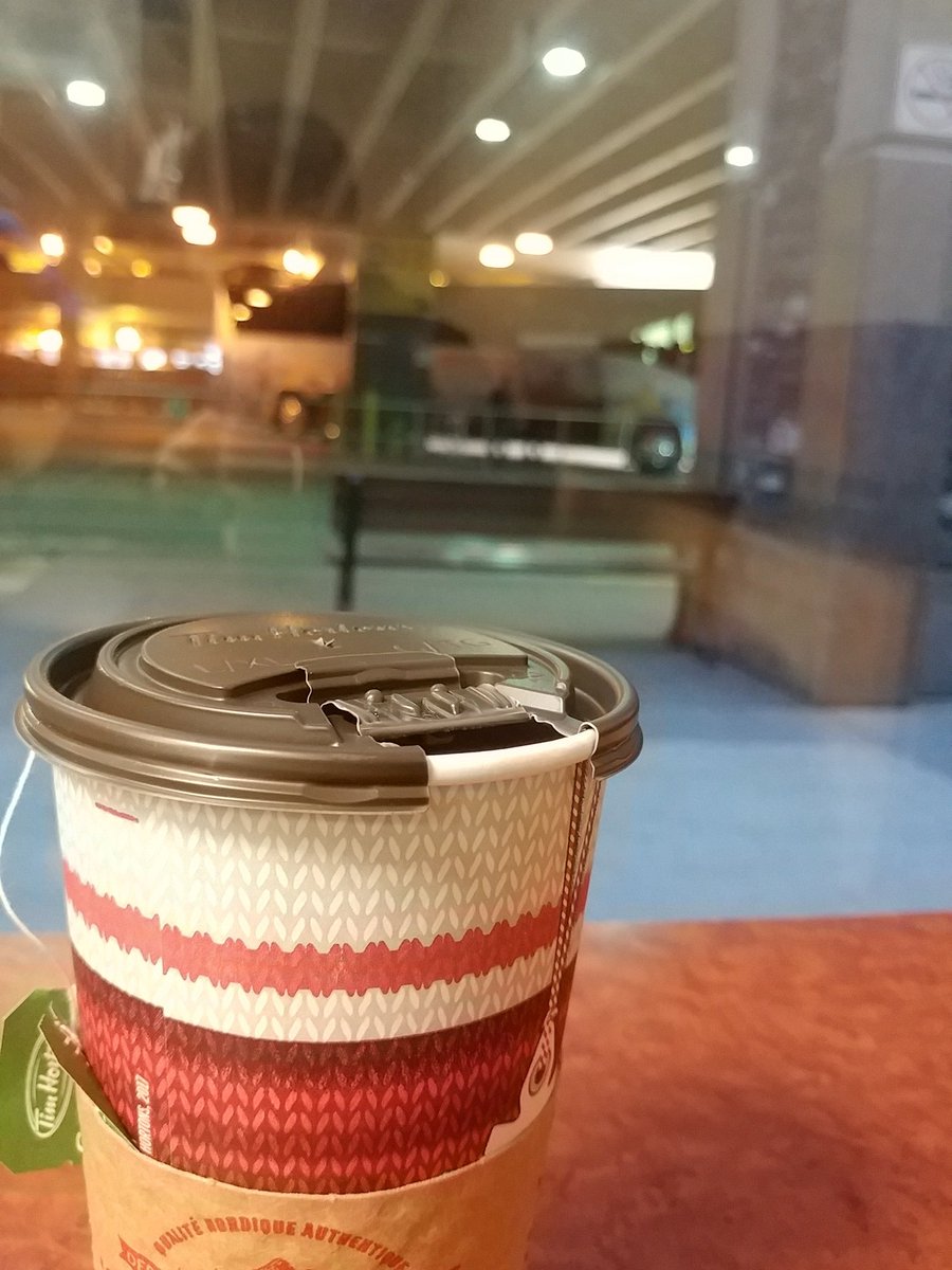 Yeungdb's tweet photo. Made to the #YYC now time for Lake Louise! #LLTMS https://t.co/zEJDu7DI3r
