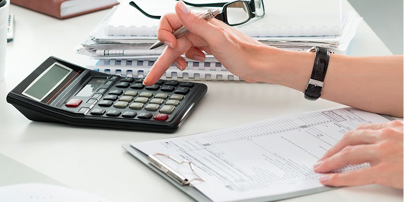 Ambitojuridico's tweet photo. ¿En cuántas sociedades puede ejercer un revisor fiscal? https://t.co/UCDPomQX0i https://t.co/kTTnTSB57E