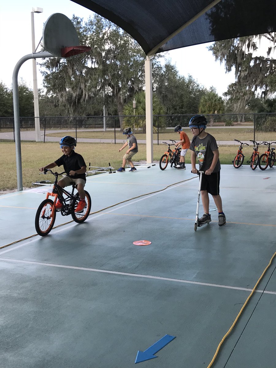 StowersElem's tweet photo. Bike/Pedestrian Clinic sponsored by St. Joseph’s Children’s Hospital. SafeRoutes, Florida Safe Routes to School #HCPSArea5 @BayCare https://t.co/jdgyP2I5Pw