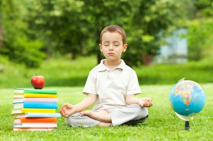 SophroParis13's tweet photo. Heureux à l’école! 
Etre heureux à l’école, c’est possible. Pour
certains enfants l’école est source, pour 
d’autres c’est une source de stress, d’angoisse, de 
changements difficiles, …La sophrologie est une boite à outil du bien-être et elle existe en version enfant https://t.co/CnlpxivYMn
