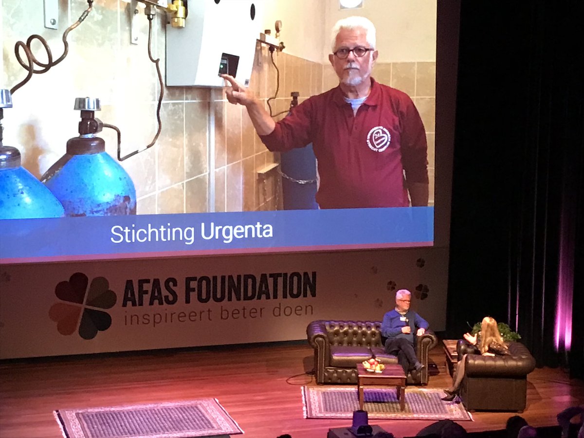 AFASFoundation's tweet photo. Stichting Werkgroep Urgenta is de 3e genomineerde van de avond. Met de aanleg van zuurstofsystemen in ziekenhuizen in Oost Europa maken ze het verschil tussen leven of dood. #goedstedoel #afasfoundation https://t.co/XwOO2K4m2m