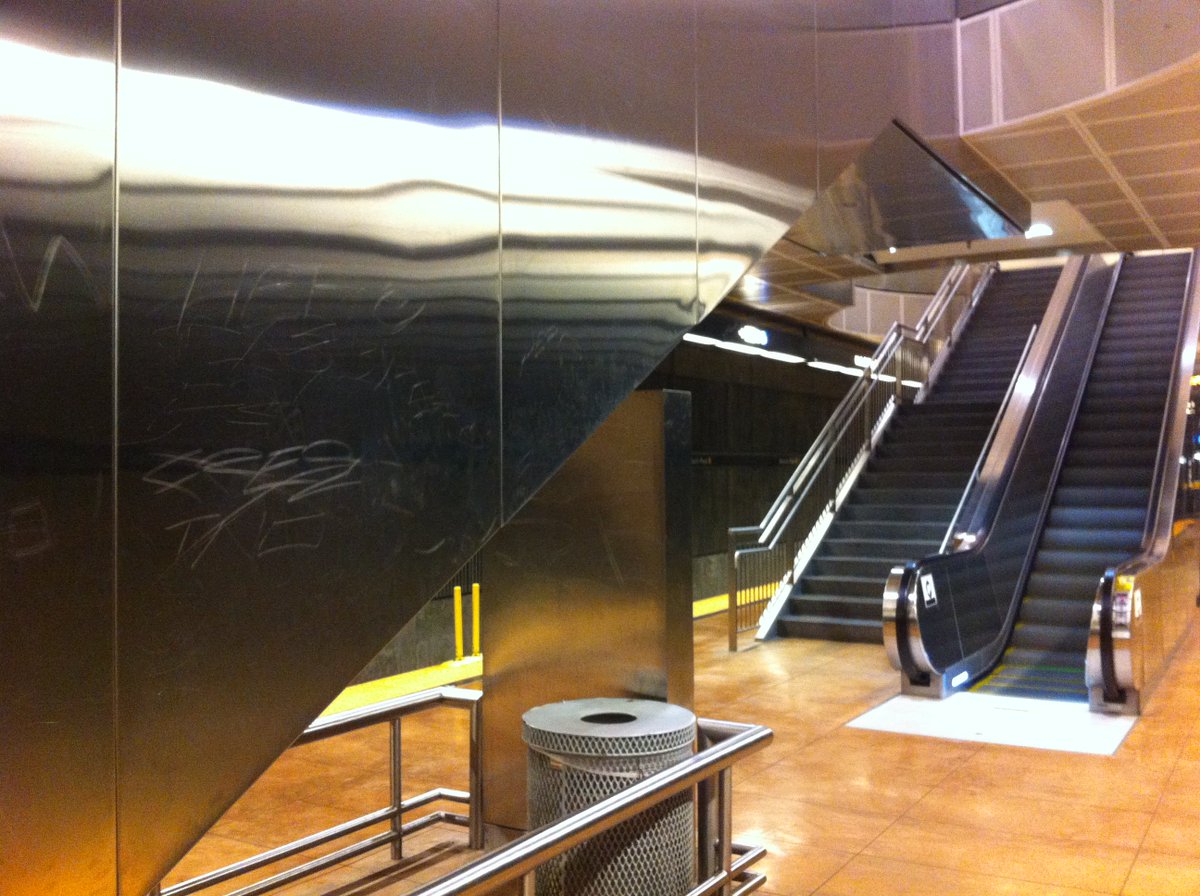 graffitishield's tweet photo. Our Architect Spec Binder is available! Stop graffiti before it starts! https://t.co/qgtSSUaOad #graffitishield #publictransit #transit https://t.co/H0kYjQOnOB
