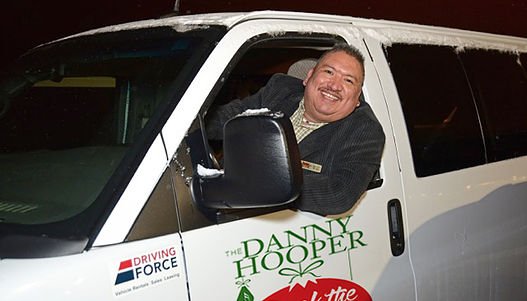 DeckTheHallBall's tweet photo. Did you know that everyone attending the #DeckTheHallBall has the option for a complimentary ride home? Our professional drivers from DRIVING FORCE will help you and your party arrive home safe! #SafeRideHomeProgram #YEGEvents https://t.co/0W3efyHM7E