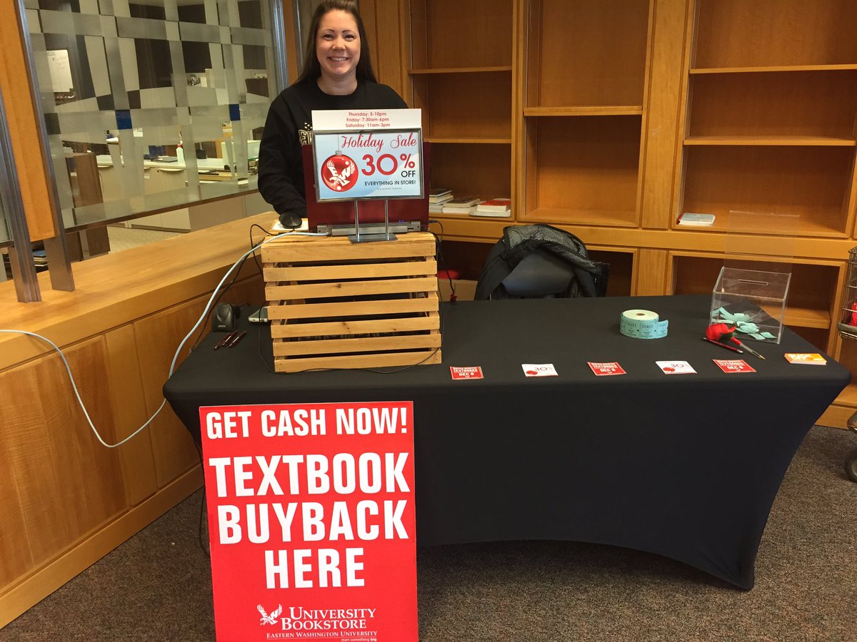 EWUEagleStore's tweet photo. The pups are here &amp; so are we! Giving our snuggles &amp; cash respectively! #PawsAndRelax #TextbookBuyback https://t.co/phzKYSteSR