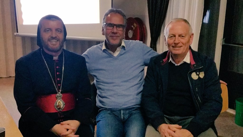 B_Visschedijk's tweet photo. Middagbezoek klooster #mor #ephrem #glane en ontmoeting met #bisschop #polycarpus #syrischorthodox #verbinding #samenwerking #cultuur #wijkagent #politie @BennieBeuvink https://t.co/Zd4QWYlwWk