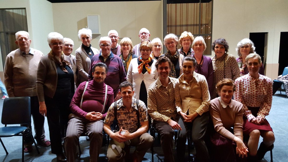 Bosthproducties's tweet photo. Vanavond de allereerste try-out #HendrikGroen voor een uitverkocht @demeerse! Spannend voor de cast, maar ook voor het allereerste koor dat mee doet in de voorstelling. https://t.co/GmqnLrhvXX