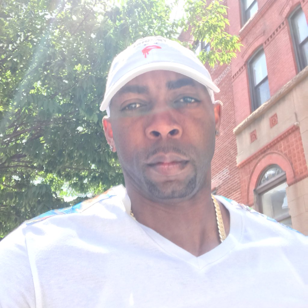 leonwiggins1's tweet photo. #NewProfilePic https://t.co/rMYhlYeCoG