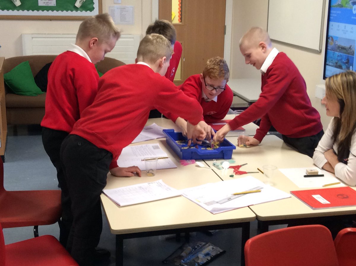 dove_shell_fed's tweet photo. Year 6 learnt how the beak of a finch adapted in the Galapagos Island through an investigation. #DSF #DSFStTYear6 https://t.co/gGxHLTQNmx