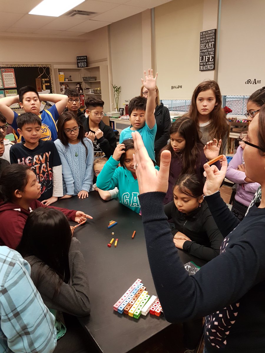 SargentParkSchl's tweet image. Down the hallway.....grade 6 students understanding fractions using manipulatives and chocolate bars....mmmm #fractionsarecool @WinnipegSD