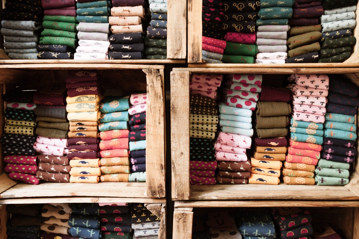 lemonuts's tweet photo. Choose new socks #lemonuts https://t.co/1QVnvd9QLx