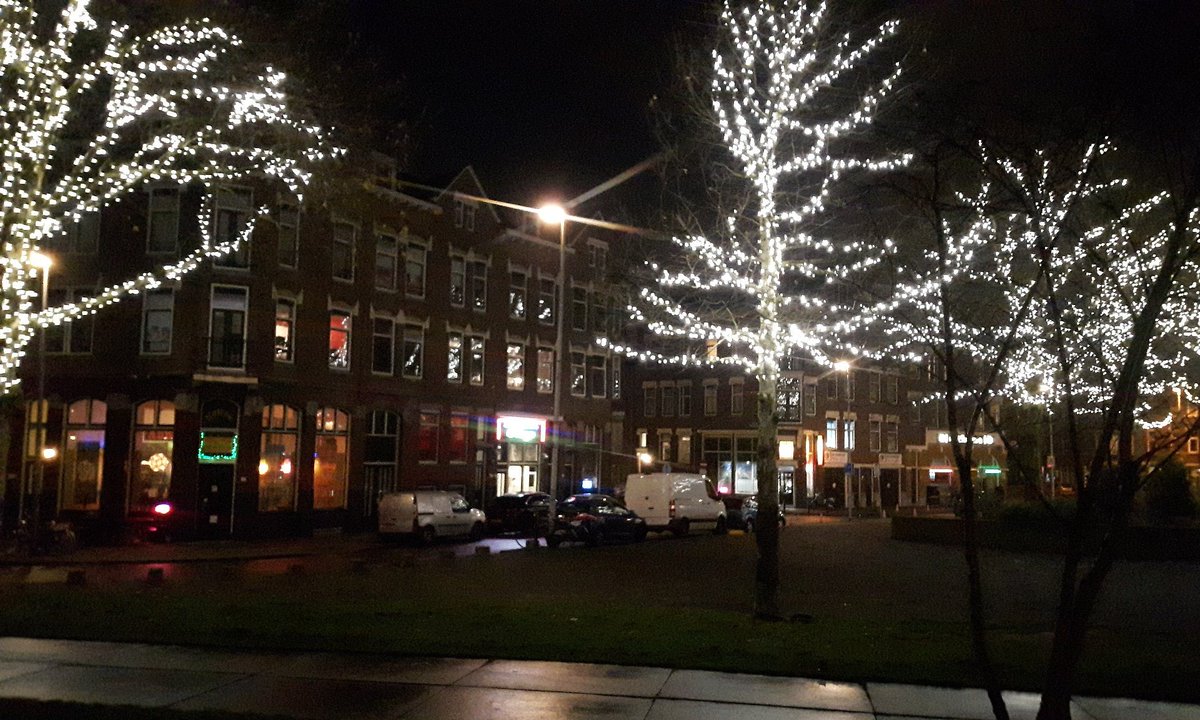 asianbbq's tweet photo. LED the Christmas begin! Hudsonplein staat in Gloei....
#Kerstdinner #Mookata #Visitrotterdam #Uitinrotterdam https://t.co/KjrosmBAQ6