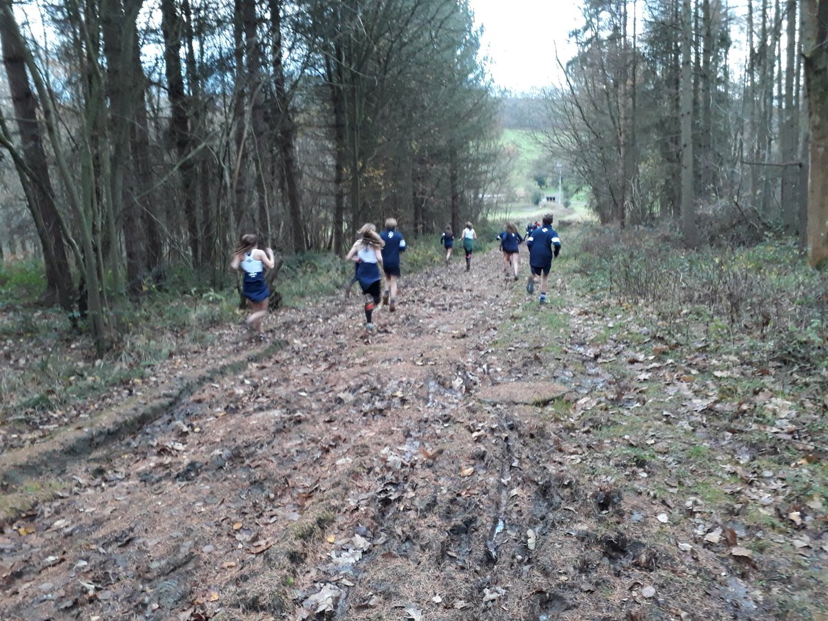 Shrewsbury_RSSH's tweet photo. A really cracking #hashrun today along #Wenlockedge. Superb scenery, some challenging hills and a great team atmosphere. Thanks for hosting us Mrs Hunt!! https://t.co/4GoLKbVwCP