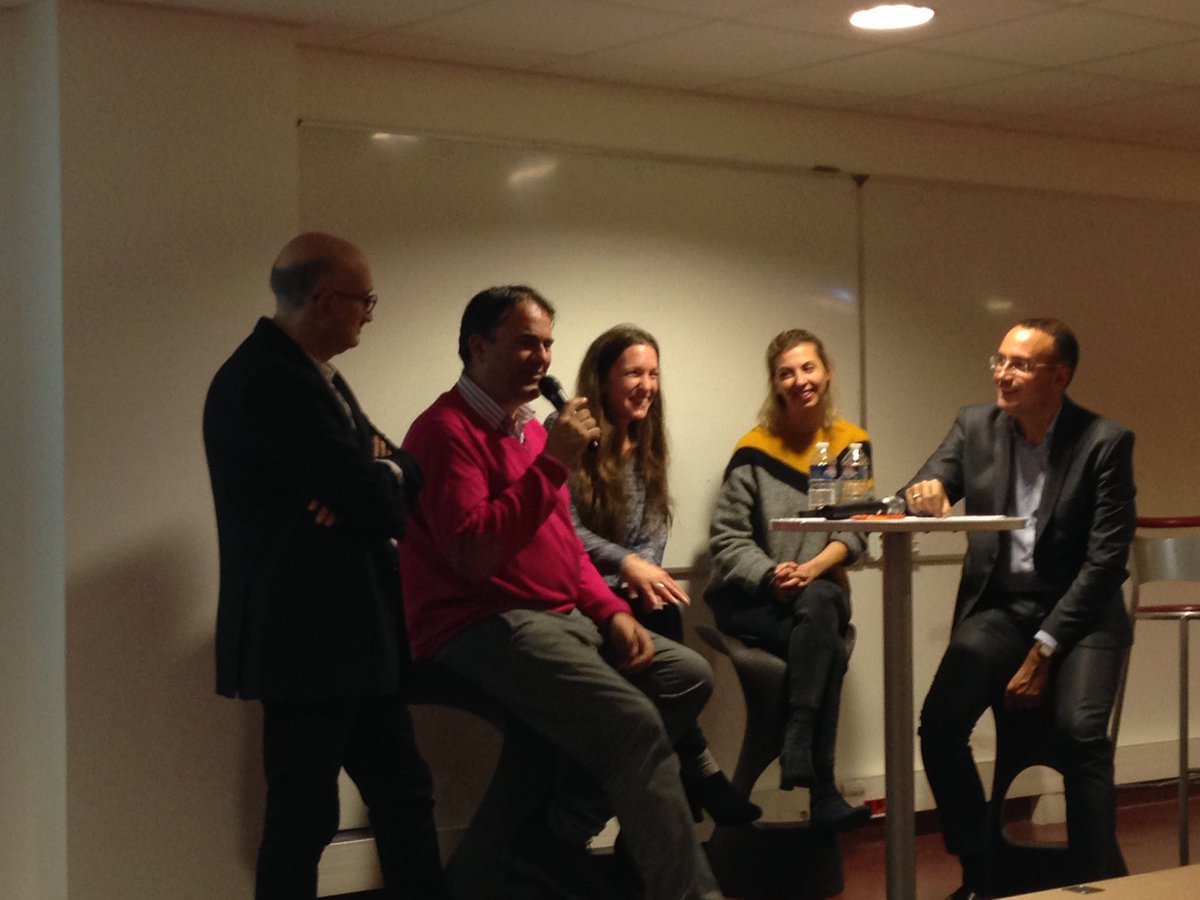 ralucaloury's tweet photo. Intervention de @jcunniet sur le #iot et les etudes ethno-marketing pour le #digisearch @ESSCA_Ecole @ESSCA_IMD https://t.co/fwAWtexr25