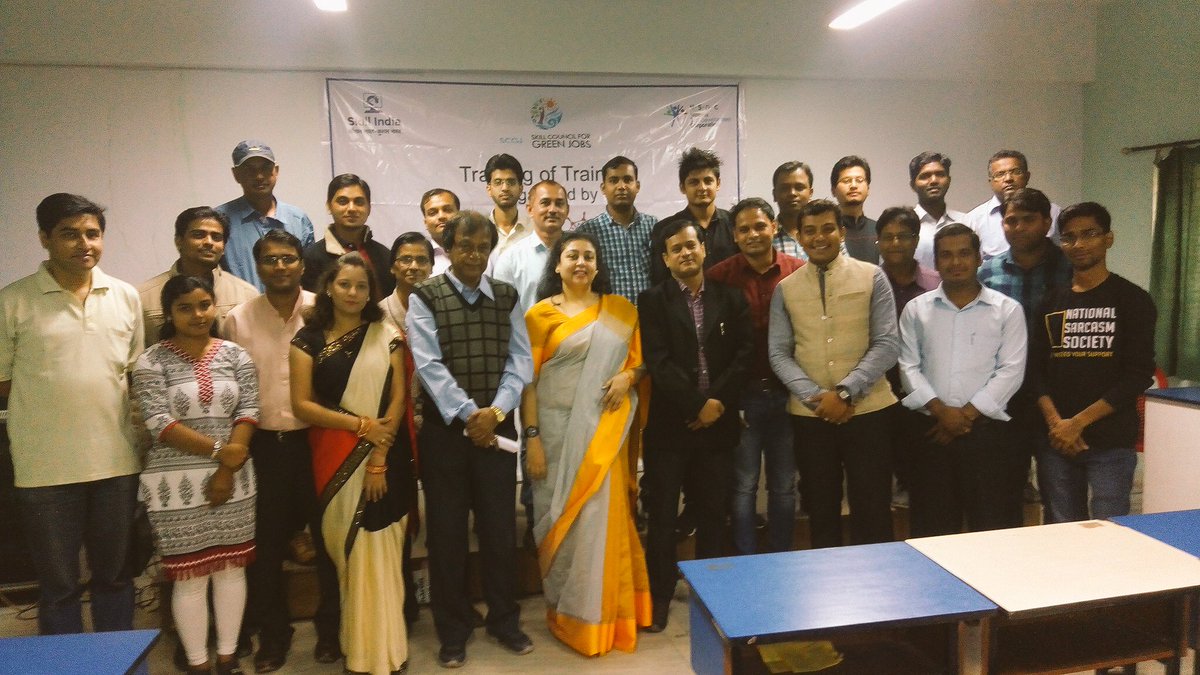 sscgreenjobs's tweet photo. First extensive #Solar #Training of #Trainers for #NorthEast concluded successfully in #Seacom #Kolkata @NSDCINDIA @MDoNERIndia @MSDESkillIndia https://t.co/yCrGZtMrRz