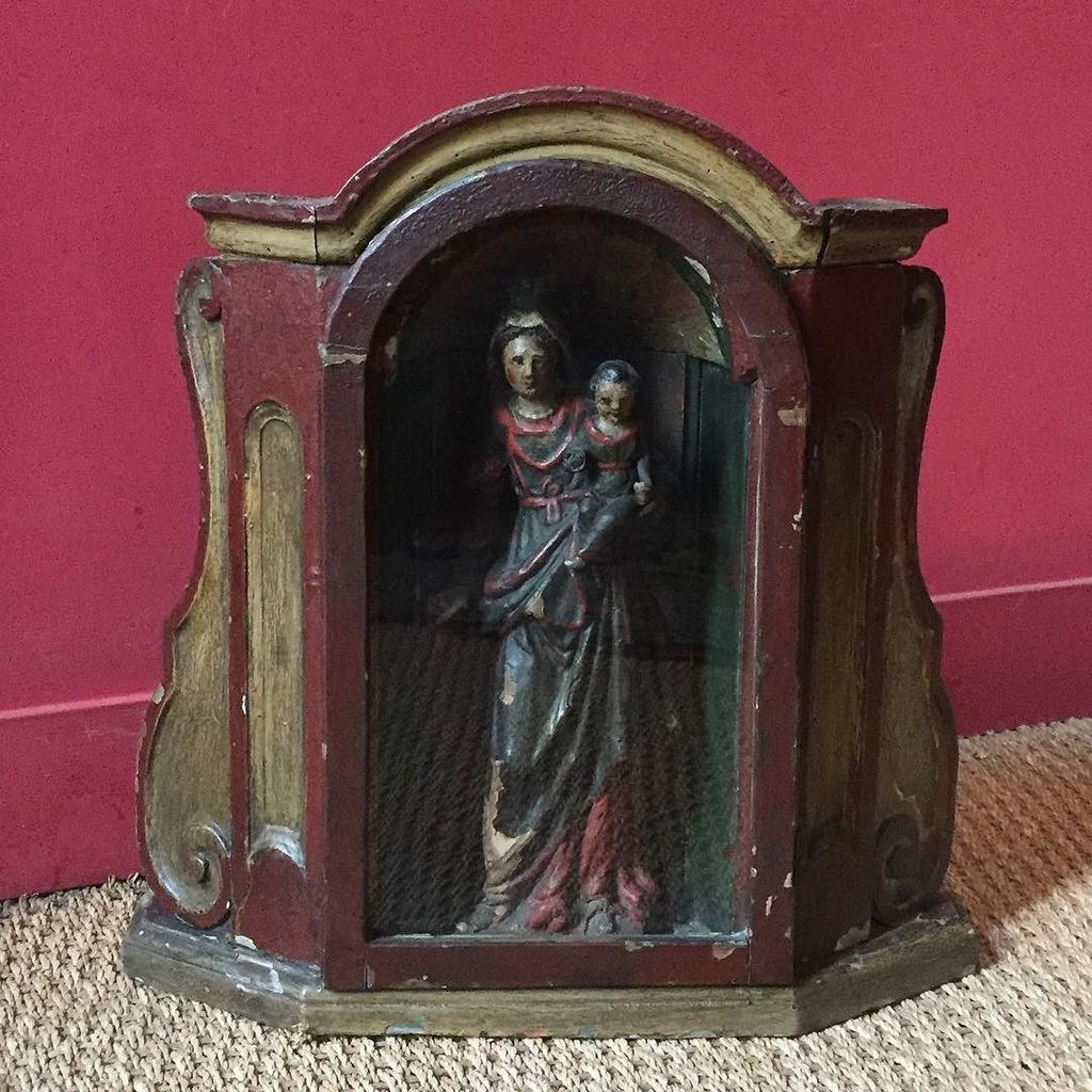 cleryantiques's tweet photo. Paire de colonnes torsadées à décor de pampres, petit oratoire dédié à la Vierge, deux Saints personnages, XVIIIème siècle.
#forsale #avendre #antiques #antiquites #sculpture #holy #saint #church #eglise #giltwood #gilt #bois #boisdore #saintevierge #holyvirgin #decoration #… https://t.co/UT4LnZAcCc