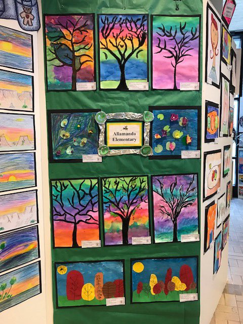 AllamandaES's tweet photo. So #proud of our #artists! #Artwork on display @ #FHESC! #Proud, too, of Mrs. Lichtig, #art T! 🎨🐝 https://t.co/tBKSZXmu2c