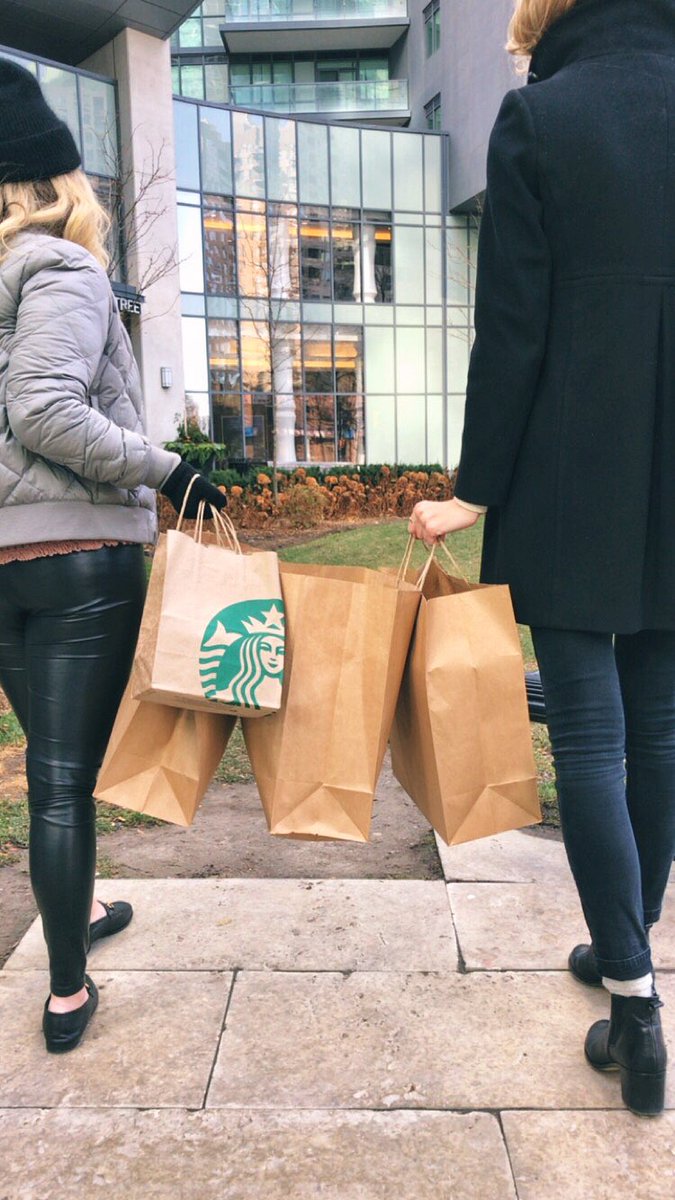 Explore_44's tweet photo. Forever shopping @StarbucksCanada  for everyone on our Holiday shopping list. Find our nearest Starbucks inside @IndigoBayBloor  at @ManulifeCentre . #Explore44 #BloorandBetter https://t.co/UC9ppk77Uy