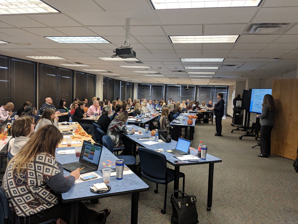 Region 10&amp;11 MATS meeting in Dallas ISD. Over 100 members in attendance. #TSNAP  #MATS