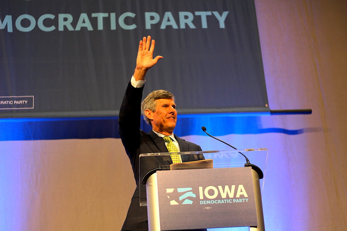 FredHubbell's tweet photo. Did you miss Fred’s speech at the #IDPFallGala? Check it out below 👇 #iagov

“I’m running for governor to #GetIAGrowing. If we stand united, we can turn the tide. Stand united with us in June, and we will turn our state around.”
https://t.co/6UgfPBxAB8 https://t.co/Wv58zuB6ay