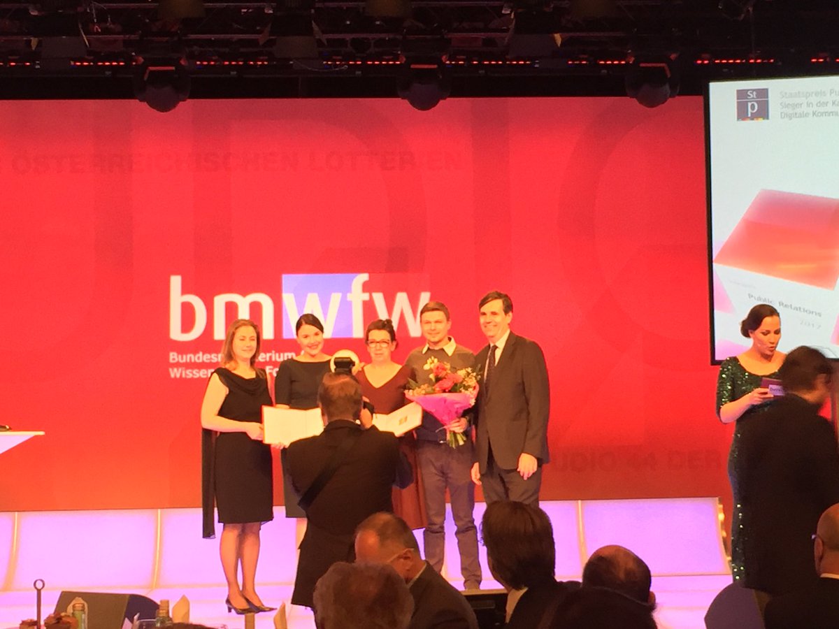 Yes! Kategoriesieg Digitale Kommunikation mit unserer Facebook Live Schnitzeljagd für Trzesniewski. Wir freuen uns sehr :) #PRGala17