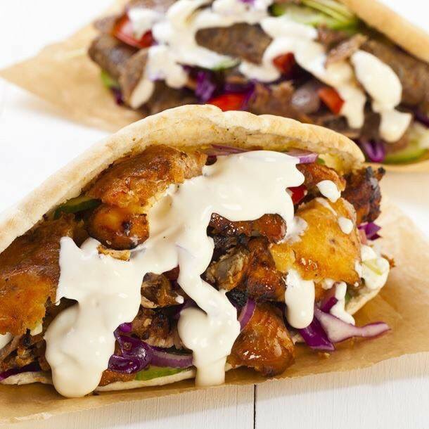 FlashFoodLome's tweet photo. Un kebab au dîner, ça vous dit ? 🥙
Passez commande directement auprès de FLASH FOOD et faites vous livrer! 😁
Tarifs de livraison : 1000f à 2000f. 📞92 50 54 51 
#team228
#flashfood
#kebab228
#Lomé https://t.co/edd4fokioN