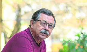 eraser's tweet photo. deberían desaparecer, los libros , las áreas, los exámenes .. y los coles no porque trabajamos allí ... ;-) er maeztro @miguel__rosa arreando una poqueta @pblbob @Educaixa #RevoluciónEducativa #revolucioneducativa Bob Lenz @pblbob @Educaixa  #PBL #ABP #edtech #edchat #education https://t.co/BQ4yNBlCL8