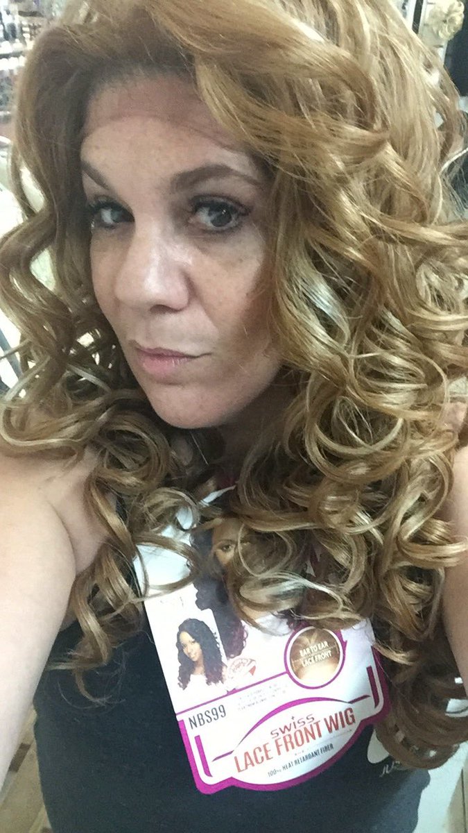 Cuál les gusta más ? <a href="/paolasupply/">PAOLABEAUTY</a> tiene estas pelucas y extensiones