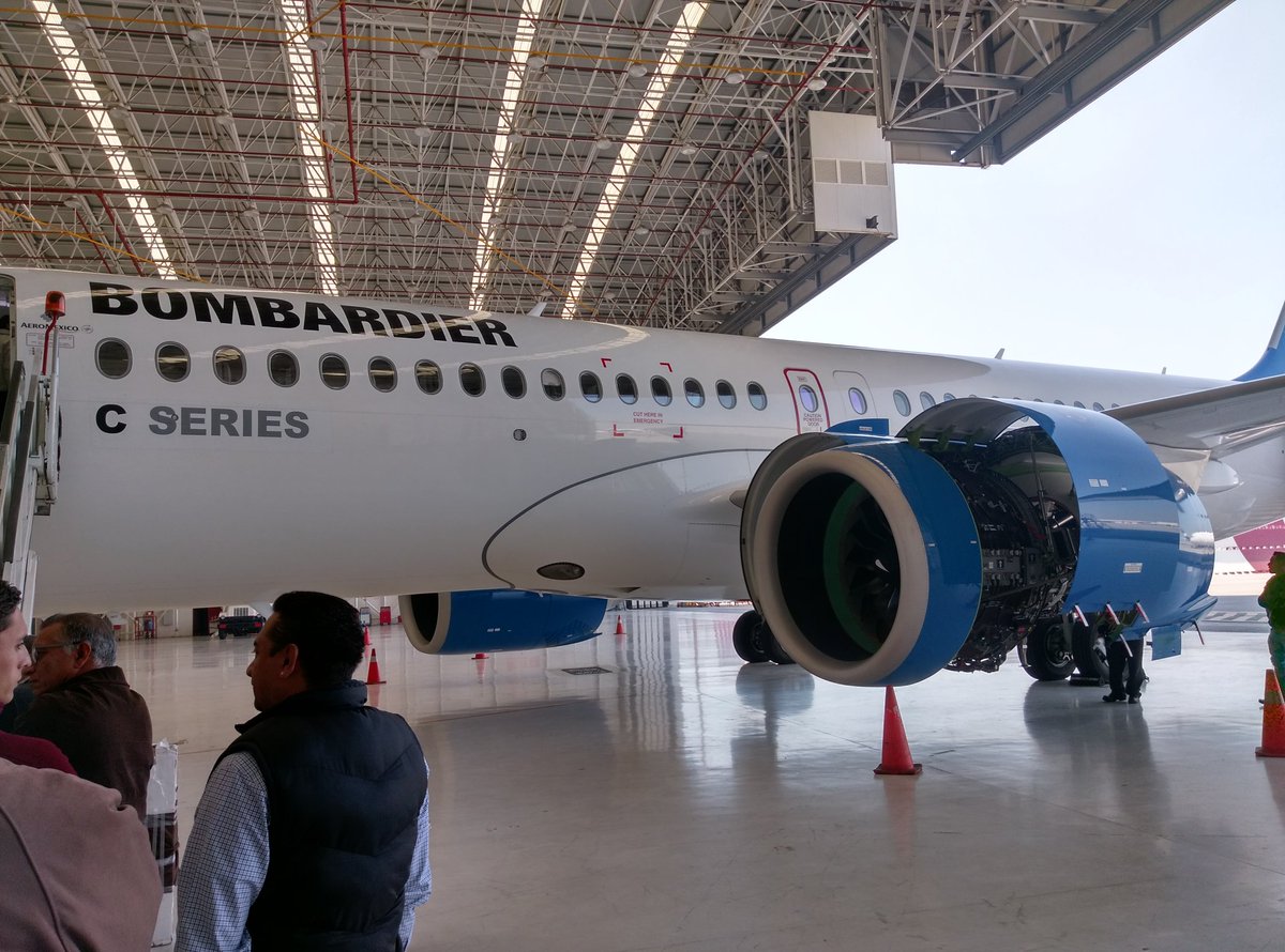 sobrecargosmex's tweet photo. #Bombardier #Aeromexico https://t.co/ufFGB7dLxY